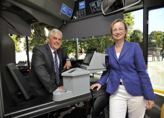 Senator Frank Horch, HOCHBAHN-Vorstand Ulrike Riedel | © Hamburger Hochbahn AG